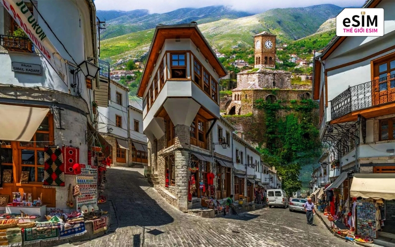 Albania là điểm đến có cảnh sắc tựa Thụy Sĩ nhưng chi phí ẩm thực vô cùng rẻ và hời